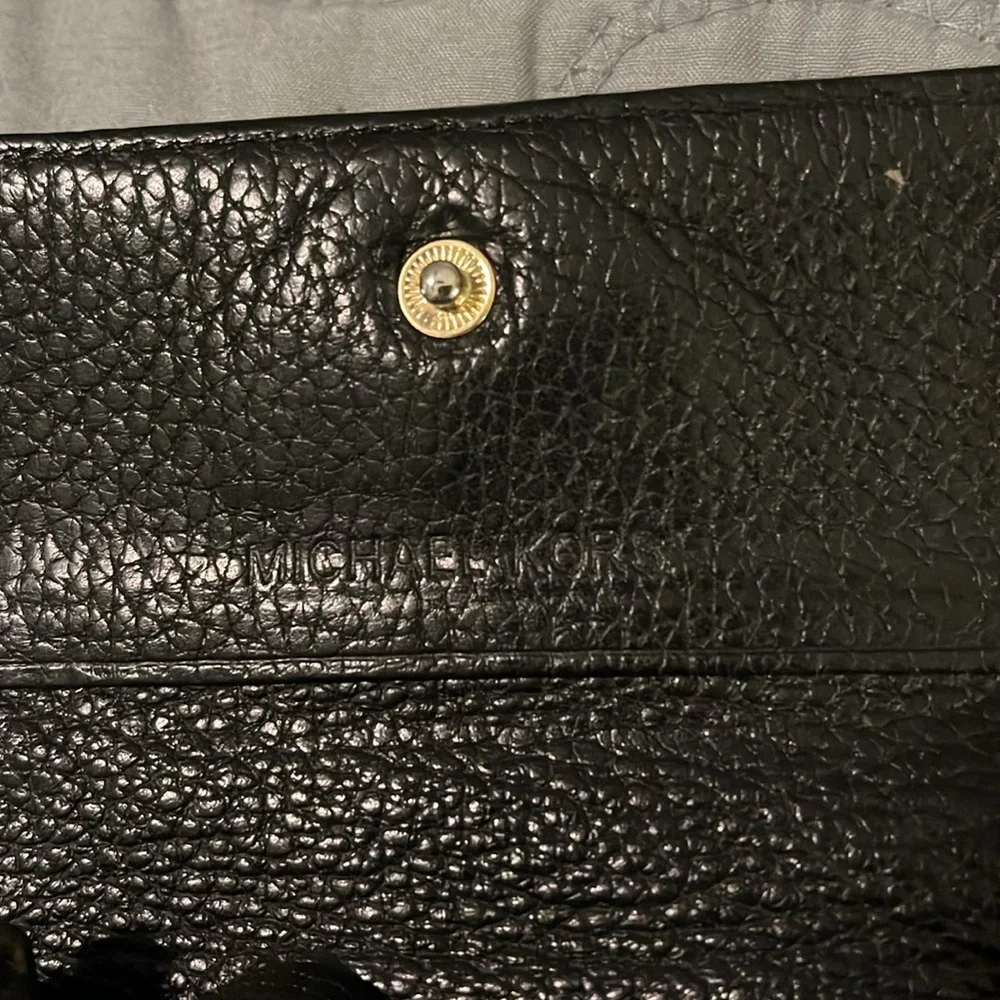 Michael Kors Black Pebbled Leather, Silver Tone Hardware Key Cles/Card Holder